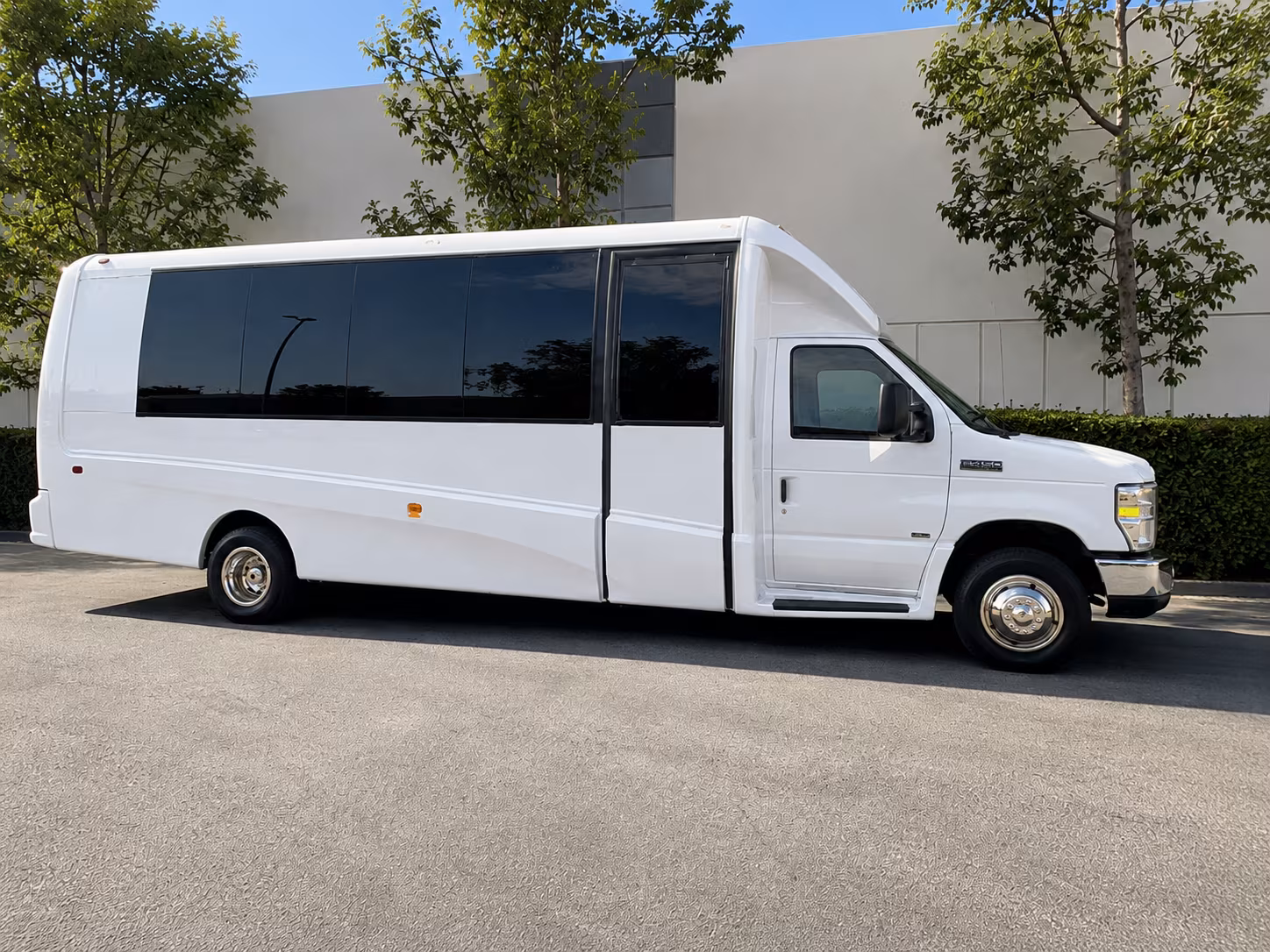bus rentals for military and defense contractor corporate events near fort carson and peterson sfb