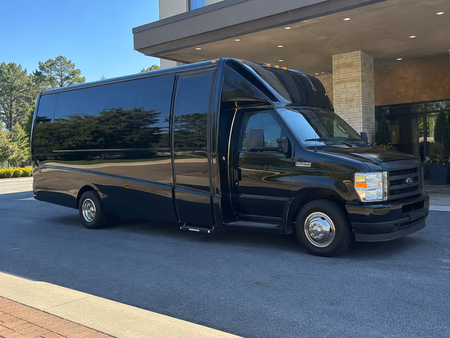 bus rentals for red rocks amphitheatre trips from colorado springs