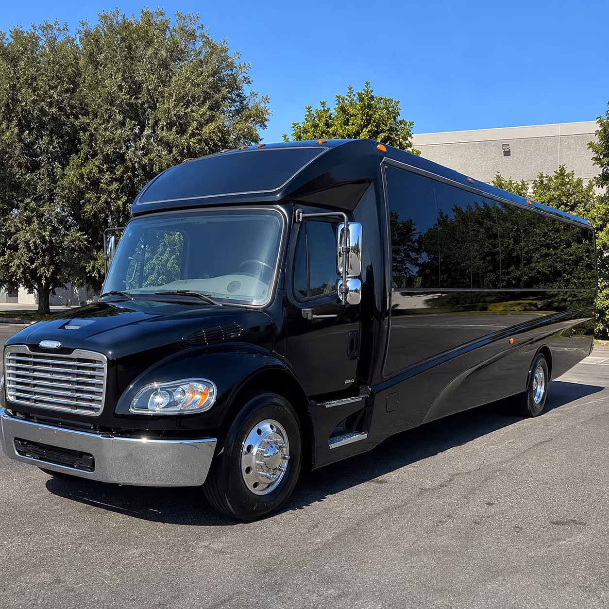 colorado springs 25 passenger minibus