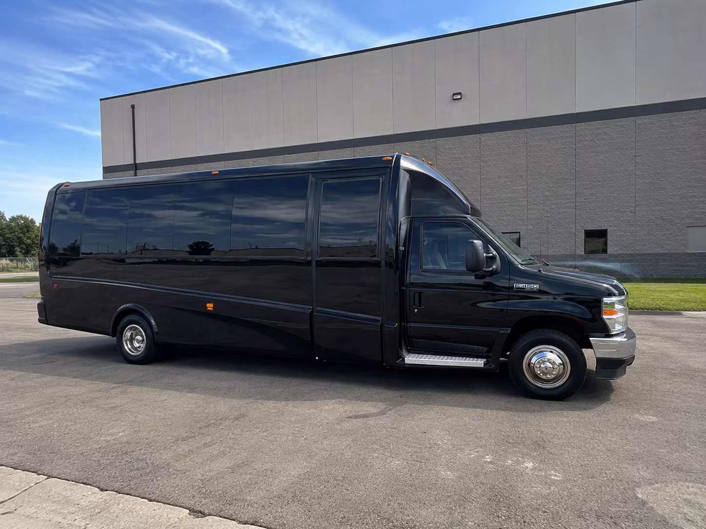 concert bus rentals for groups staying at colorado springs hotels