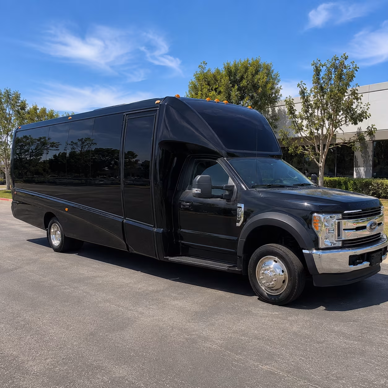party buses and charter buses to colorado college hockey at broadmoor world arena